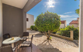 Beautiful apartment in Brist with 1 Bedrooms